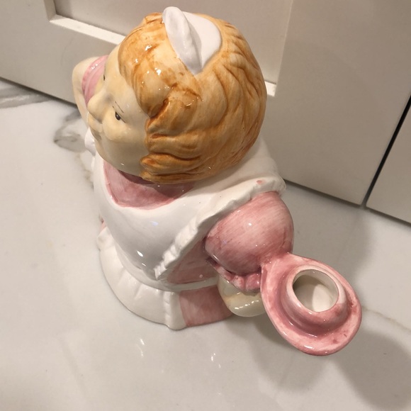 Vintage Waitress Teapot - Picture 3 of 4